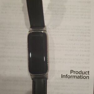 Fitbit Luxe